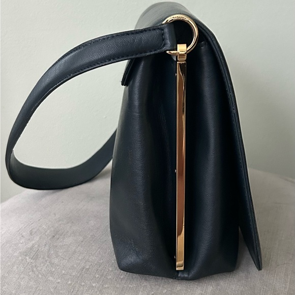 Authentic Salvatore Ferragamo Studio Box Navy Leather Gold Gancio Med EUC - Picture 6 of 15